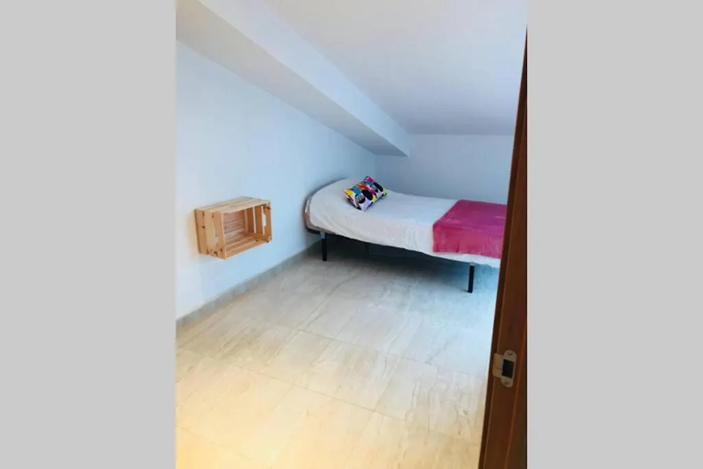 아파트 Apartamento Atico Aviles 론다